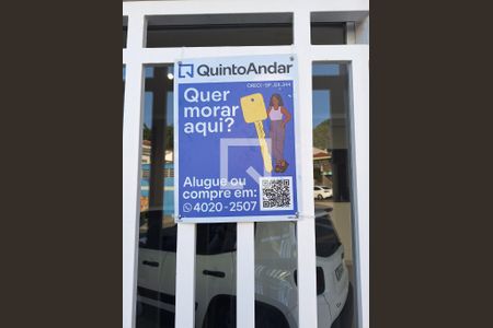 Casa à venda com 110m², 3 quartos e 2 vagasFachada + placa TTHV-380