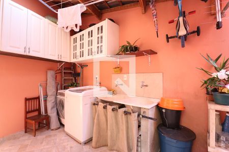 Casa à venda com 110m², 3 quartos e 2 vagasÁrea de Serviço