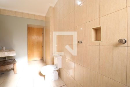 Casa à venda com 110m², 3 quartos e 2 vagasBanheiro da Suíte 2