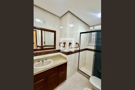 Apartamento à venda com 150m², 4 quartos e 1 vagaSuíte banheiro