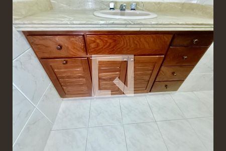 Apartamento à venda com 150m², 4 quartos e 1 vagaSuíte banheiro