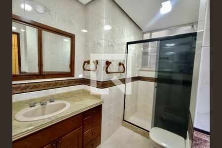 Apartamento à venda com 150m², 4 quartos e 1 vagaSuíte banheiro