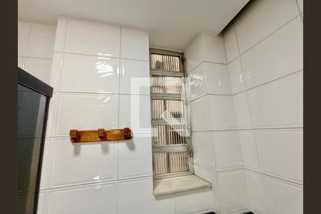 Apartamento à venda com 150m², 4 quartos e 1 vagaFachada com cartaz QA