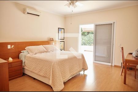 Casa de condomínio à venda com 550m², 4 quartos e 3 vagas Casa de condomínio à venda com 550m², 4 quartos e 3 vagasQuarto