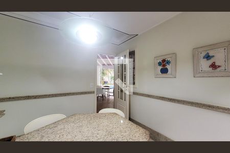 Casa de condomínio à venda com 400m², 4 quartos e 6 vagas Casa de condomínio à venda com 400m², 4 quartos e 6 vagasCozinha