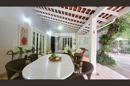 Casa de condomínio à venda com 400m², 4 quartos e 6 vagas Casa de condomínio à venda com 400m², 4 quartos e 6 vagasÁrea gourmet