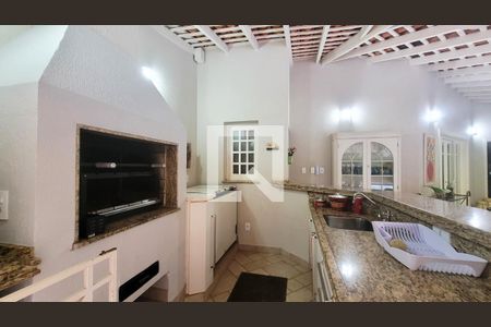 Casa de condomínio à venda com 400m², 4 quartos e 6 vagas Casa de condomínio à venda com 400m², 4 quartos e 6 vagasÁrea gourmet