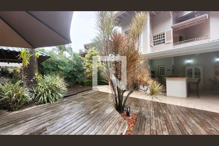 Casa de condomínio à venda com 400m², 4 quartos e 6 vagas Casa de condomínio à venda com 400m², 4 quartos e 6 vagasÁrea gourmet