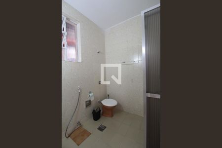 Casa à venda com 140m², 4 quartos e 1 vagaBanheiro