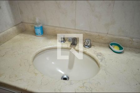 Apartamento à venda com 187m², 3 quartos e 1 vagaBanheiro da Suíte