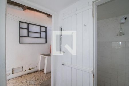 Casa para alugar com 50m², 1 quarto e sem vaga Casa para alugar com 50m², 1 quarto e sem vagaBanheiro