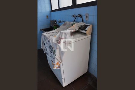 Casa à venda com 500m², 5 quartos e 5 vagasDetalhe Área de Serviço