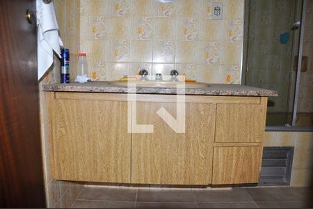 Casa à venda com 500m², 5 quartos e 5 vagase Suíte