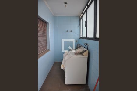 Casa à venda com 500m², 5 quartos e 5 vagasDetalhe Área de Serviço