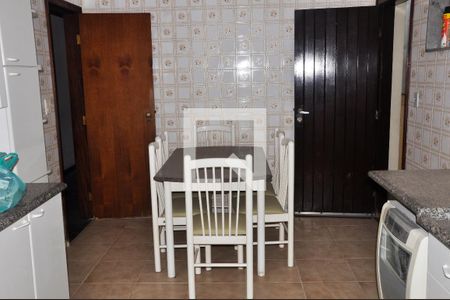 Casa à venda com 500m², 5 quartos e 5 vagasCozinha