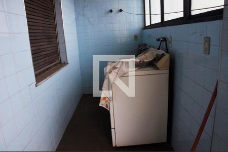 Casa à venda com 500m², 5 quartos e 5 vagasDetalhe Área de Serviço