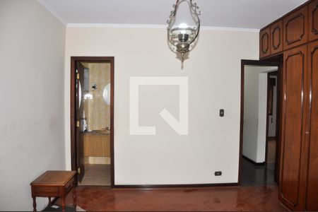 Casa à venda com 500m², 5 quartos e 5 vagasQuarto 01 com Suíte