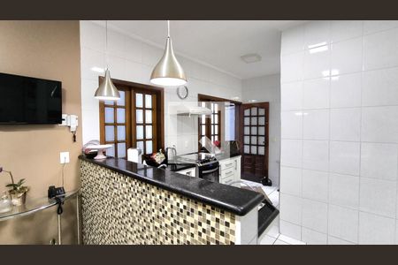 Casa à venda com 280m², 3 quartos e 2 vagas Casa à venda com 280m², 3 quartos e 2 vagasCozinha