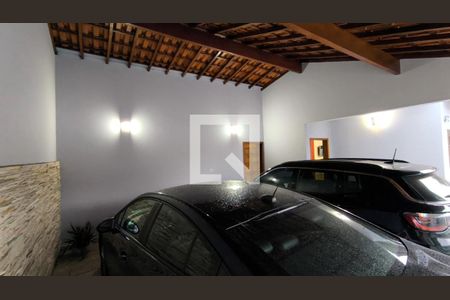 Casa à venda com 280m², 3 quartos e 2 vagas Casa à venda com 280m², 3 quartos e 2 vagasGaragem