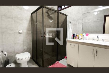 Casa à venda com 280m², 3 quartos e 2 vagas Casa à venda com 280m², 3 quartos e 2 vagasBanheiro Social