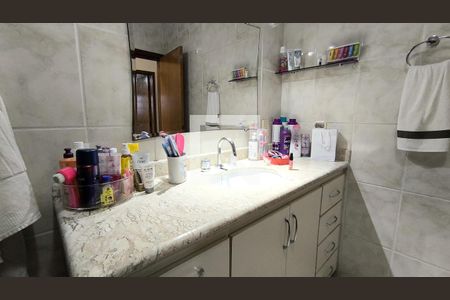 Casa à venda com 280m², 3 quartos e 2 vagas Casa à venda com 280m², 3 quartos e 2 vagasBanheiro Social