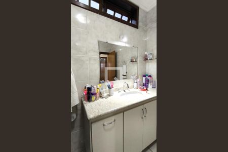 Casa à venda com 280m², 3 quartos e 2 vagas Casa à venda com 280m², 3 quartos e 2 vagasBanheiro Social