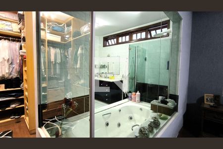 Casa à venda com 280m², 3 quartos e 2 vagas Casa à venda com 280m², 3 quartos e 2 vagasQuarto 1 - Banheiro