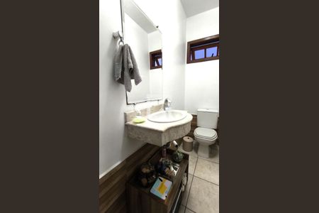 Casa à venda com 280m², 3 quartos e 2 vagas Casa à venda com 280m², 3 quartos e 2 vagasBanheiro Social 2