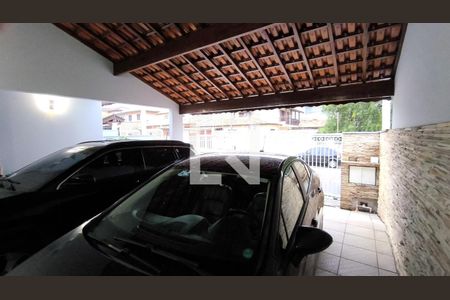 Casa à venda com 280m², 3 quartos e 2 vagas Casa à venda com 280m², 3 quartos e 2 vagasGaragem