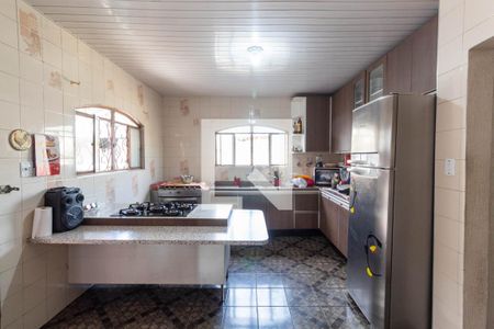 Casa à venda com 250m², 2 quartos e 2 vagas Casa à venda com 250m², 2 quartos e 2 vagasCozinha