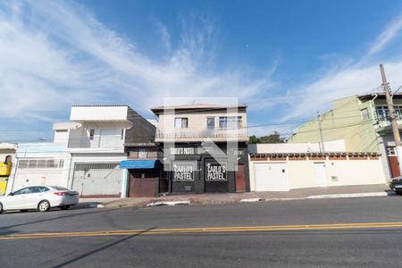 Casa à venda com 250m², 2 quartos e 2 vagas Casa à venda com 250m², 2 quartos e 2 vagasFachada