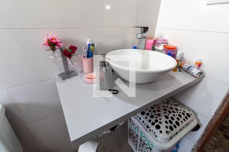 Casa à venda com 250m², 2 quartos e 2 vagas Casa à venda com 250m², 2 quartos e 2 vagasBanheiro