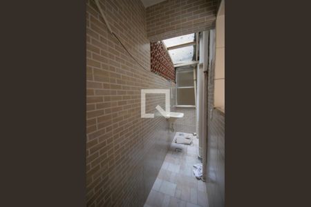 Área de Serviço de apartamento para alugar com 1 quarto, 40m² em Venda da Cruz, São Gonçalo