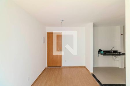 Sala de apartamento para alugar com 2 quartos, 45m² em Inhoaíba, Rio de Janeiro
