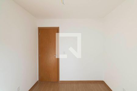 Quarto 1 de apartamento para alugar com 2 quartos, 45m² em Inhoaíba, Rio de Janeiro