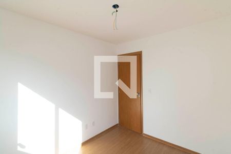 Quarto 1 de apartamento para alugar com 2 quartos, 45m² em Inhoaíba, Rio de Janeiro