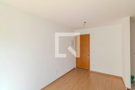 Sala de apartamento para alugar com 2 quartos, 45m² em Inhoaíba, Rio de Janeiro