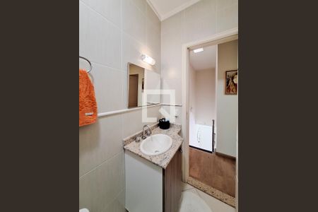 Casa de condomínio à venda com 130m², 3 quartos e 3 vagasBanheiro