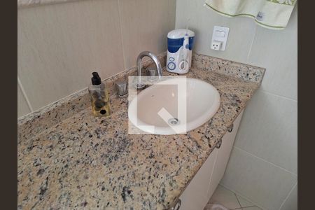 Casa de condomínio à venda com 130m², 3 quartos e 3 vagasBanheiro Quarto 3