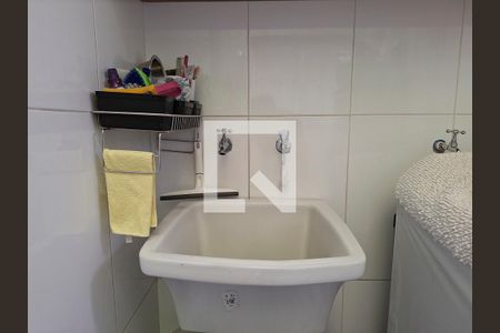 Casa de condomínio à venda com 130m², 3 quartos e 3 vagasÁrea de Serviço