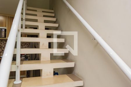 Casa à venda com 186m², 4 quartos e 3 vagasEscada