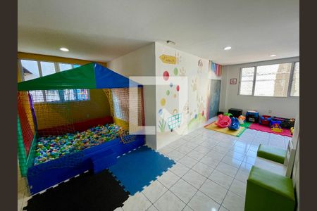 Apartamento à venda com 68m², 2 quartos e 1 vaga Apartamento à venda com 68m², 2 quartos e 1 vagaÁrea comum - brinquedoteca