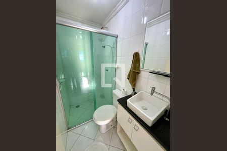 Apartamento à venda com 68m², 2 quartos e 1 vaga Apartamento à venda com 68m², 2 quartos e 1 vagaBanheiro Social