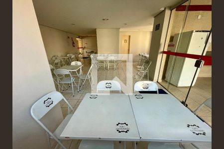 Apartamento à venda com 68m², 2 quartos e 1 vaga Apartamento à venda com 68m², 2 quartos e 1 vagaÁrea comum - Salão de festas