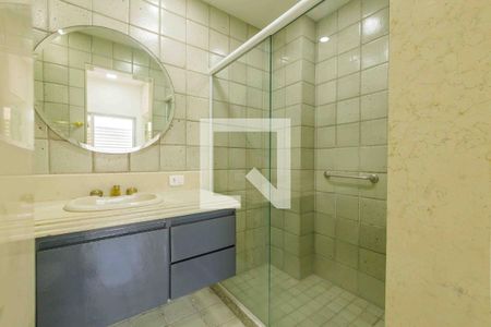 Apartamento à venda com 360m², 3 quartos e 3 vagasBanheiro da Suíte 2