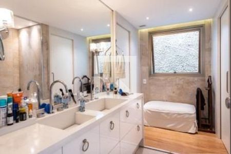 Casa de condomínio à venda com 459m², 3 quartos e 4 vagas