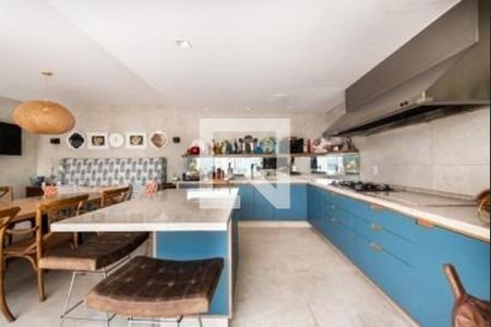 Casa de condomínio à venda com 459m², 3 quartos e 4 vagas