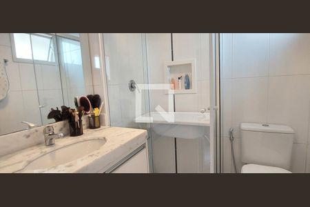 Apartamento à venda com 115m², 3 quartos e 2 vagasBanheiro Quarto 2 suíte