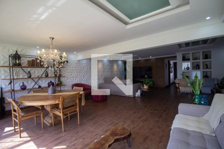 Apartamento à venda com 420m², 4 quartos e 4 vagasSala