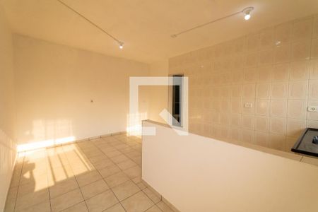 Sala/Cozinha de casa para alugar com 2 quartos, 50m² em Vila Olinda, São Paulo